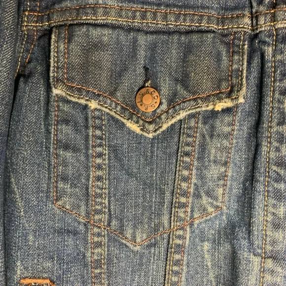 Levi’s Slim Trucker Denim Jacket - Picture 7 of 7